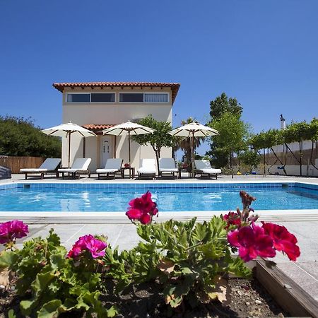 Villa Nefeli คิโอตาริ ภายนอก รูปภาพ