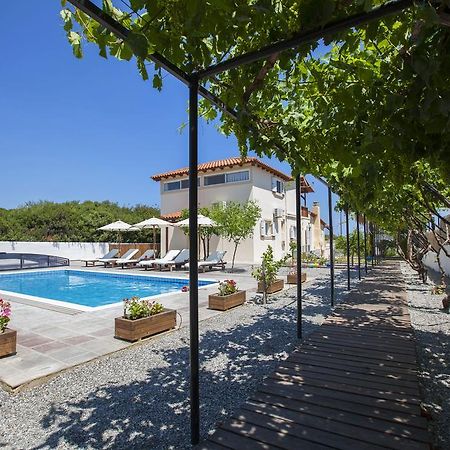 Villa Nefeli คิโอตาริ ภายนอก รูปภาพ